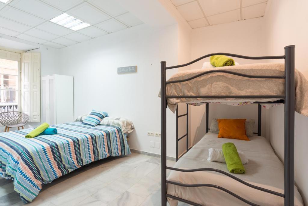 By Malagagrupos Larios Centro Historico Parking Gratis Appartement Buitenkant foto